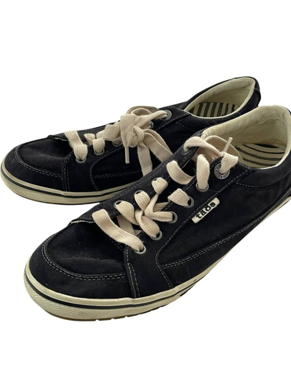 Taos Moc Star Low Top Canvas Sneakers Size 8.5 Black Lace Up Shoes
